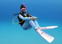 沖縄ダイビングライセンス講習専門店KAHANAが開催するPADIピーク・パフォーマンス・ボイヤンシーSP